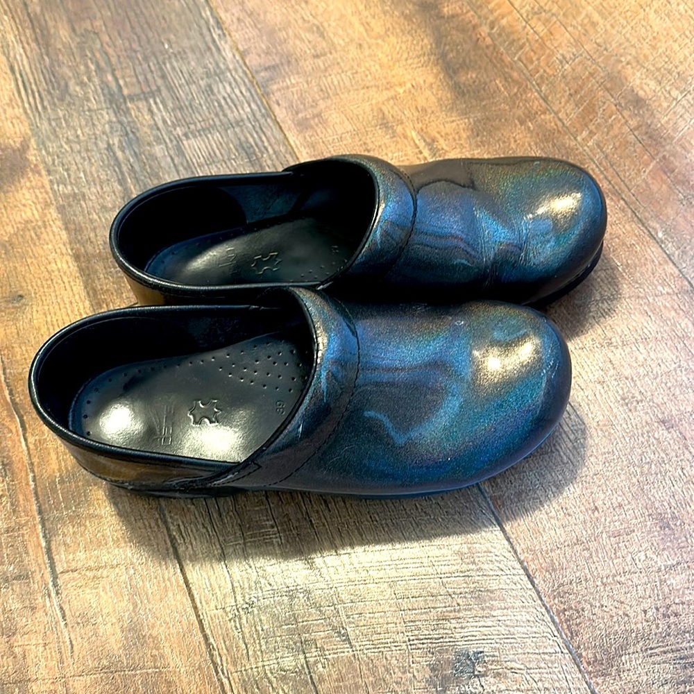 dansko nursing shoes outlet